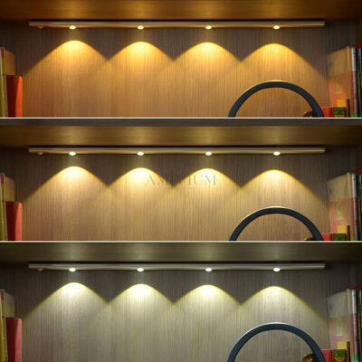 چراغ LED زیرکابینتی شارژی سنسوردار 60 سانتی‌متر مشکی سه‌حالته